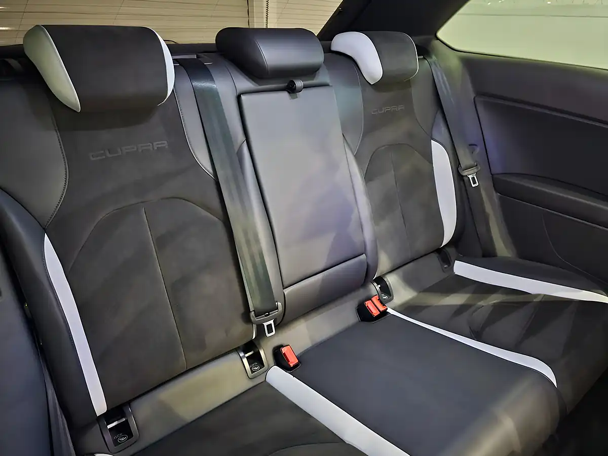 Used 2016 SEAT Leon Cupra White - Interior and Exterior details 19