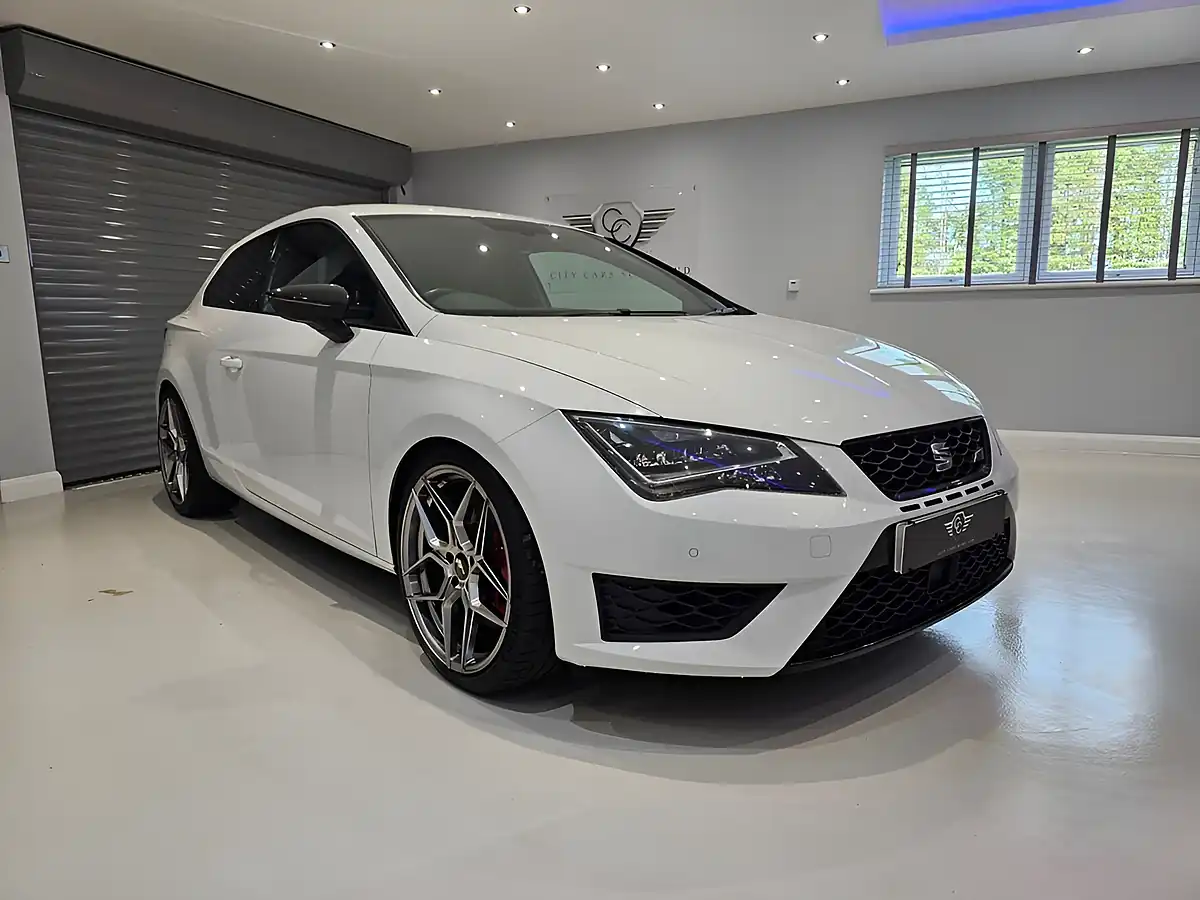 Used 2016 SEAT Leon Cupra White - Interior and Exterior details 3