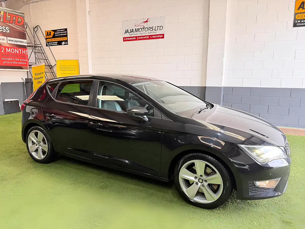 Used 2016 SEAT Leon Fr Black - Interior and Exterior details 11
