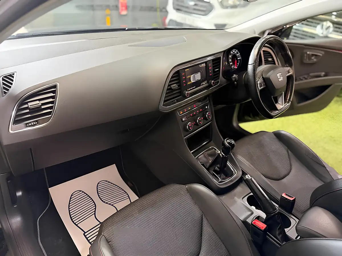 Used 2016 SEAT Leon Fr Black - Interior and Exterior details 12