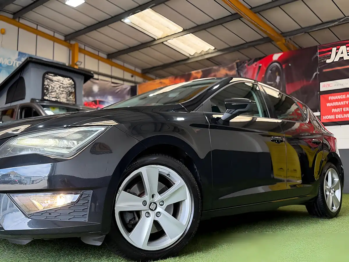 Used 2016 SEAT Leon Fr Black - Interior and Exterior details 16