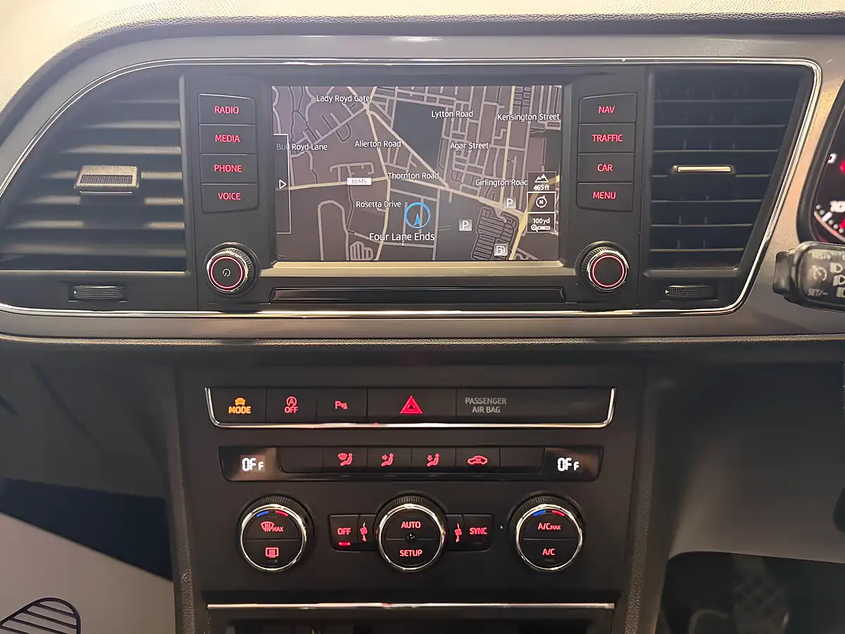 Used 2016 SEAT Leon Fr Black - Interior and Exterior details 5