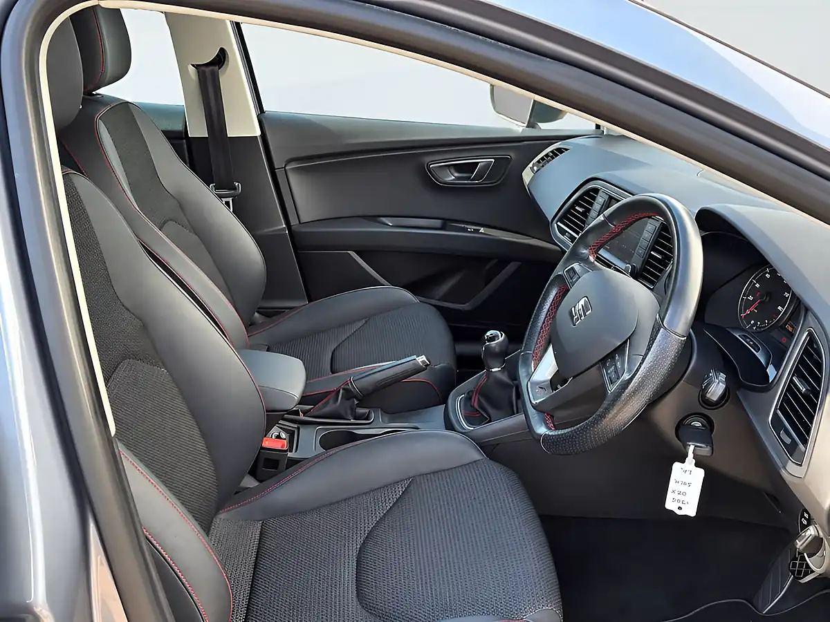 Used 2016 SEAT Leon Fr Edition Silver - Interior and Exterior details 2