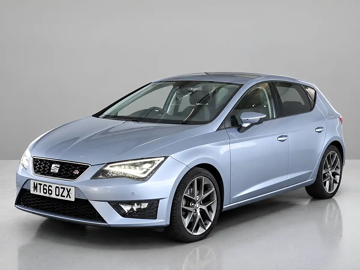 Used 2016 SEAT Leon Fr Edition Silver - Interior and Exterior details 3