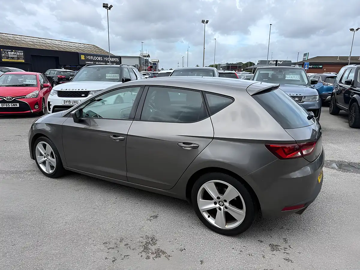 Used 2016 SEAT Leon Fr Grey - Interior and Exterior details 4
