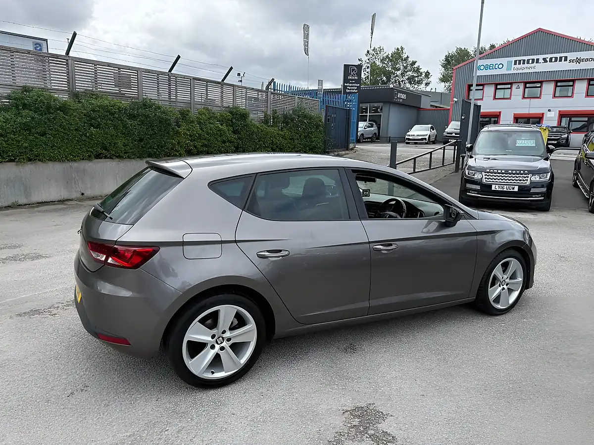 Used 2016 SEAT Leon Fr Grey - Interior and Exterior details 9