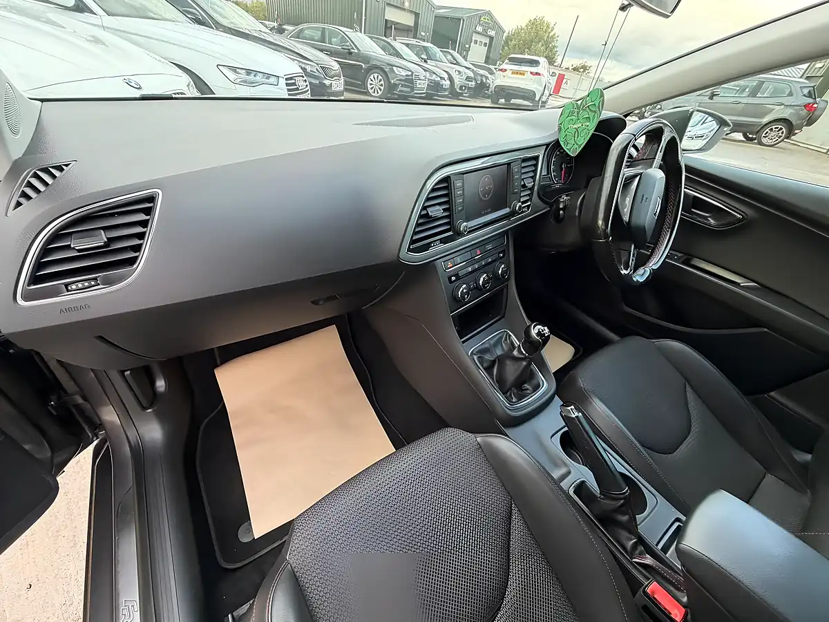 Used 2016 SEAT Leon Fr Grey - Interior and Exterior details 13