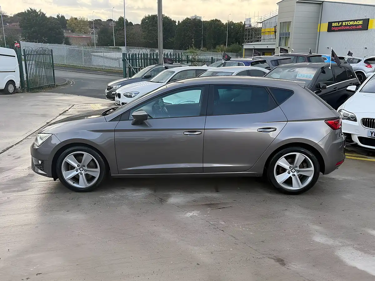 Used 2016 SEAT Leon Fr Grey - Interior and Exterior details 8