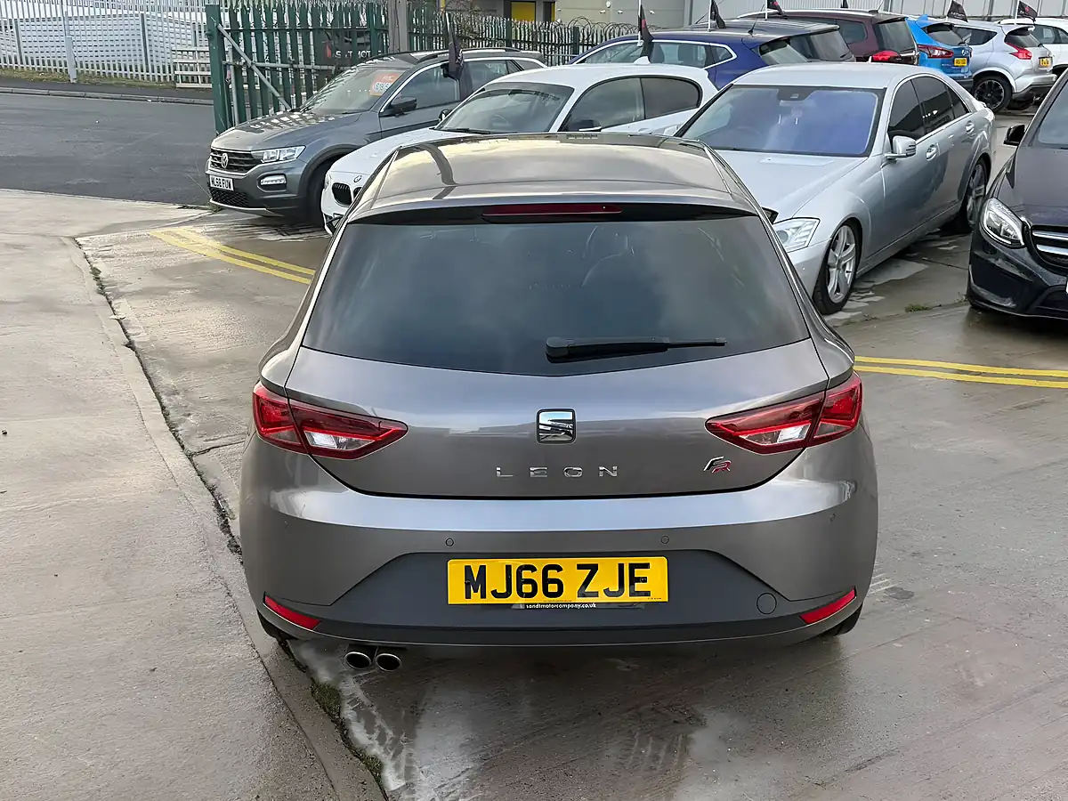 Used 2016 SEAT Leon Fr Grey - Interior and Exterior details 9