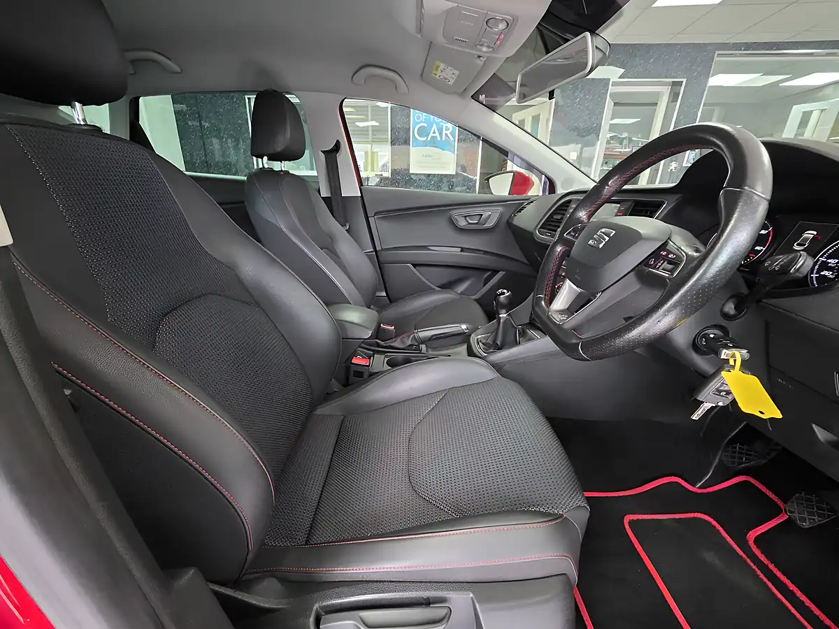 Used 2016 SEAT Leon Fr Red - Interior and Exterior details 16