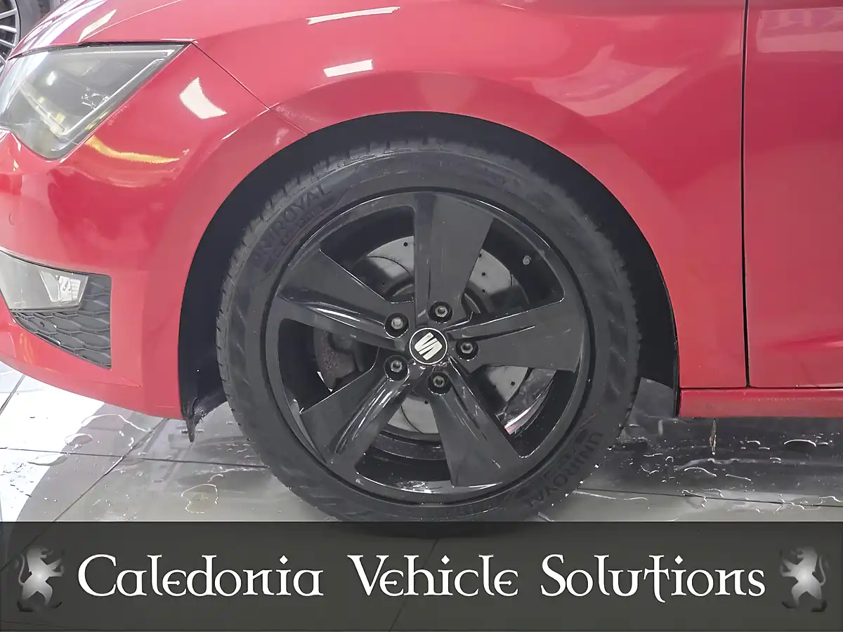 Used 2016 SEAT Leon Fr Red - Interior and Exterior details 18