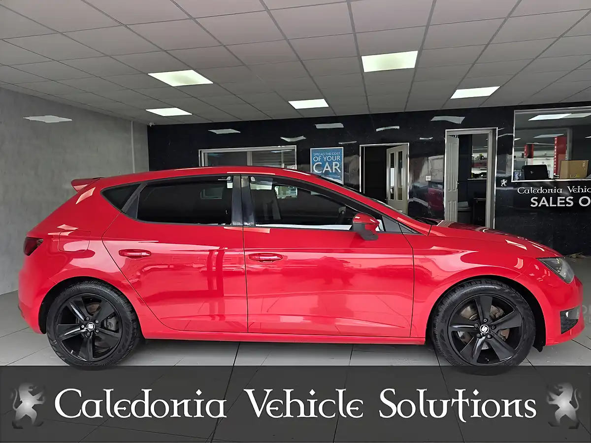 Used 2016 SEAT Leon Fr Red - Interior and Exterior details 8