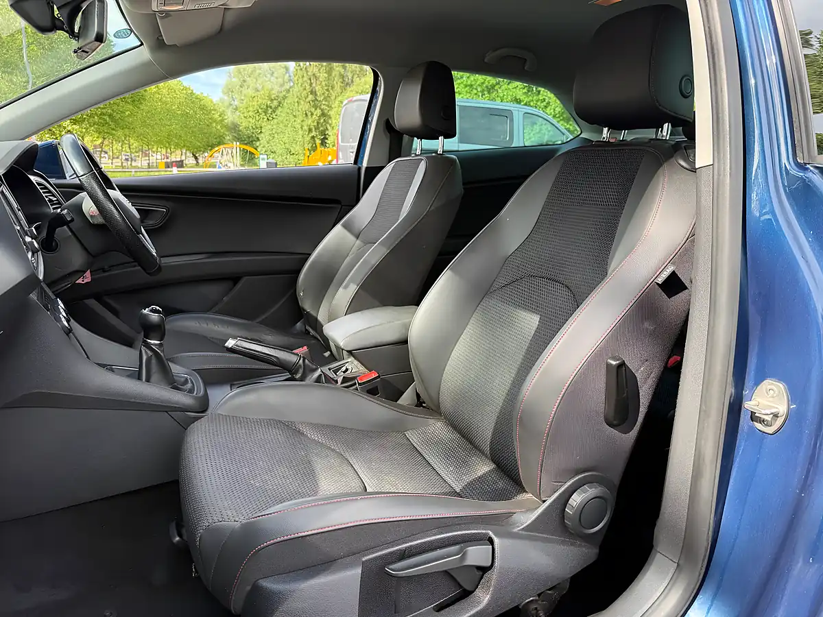 Used 2016 SEAT Leon Fr Sport Blue - Interior and Exterior details 10