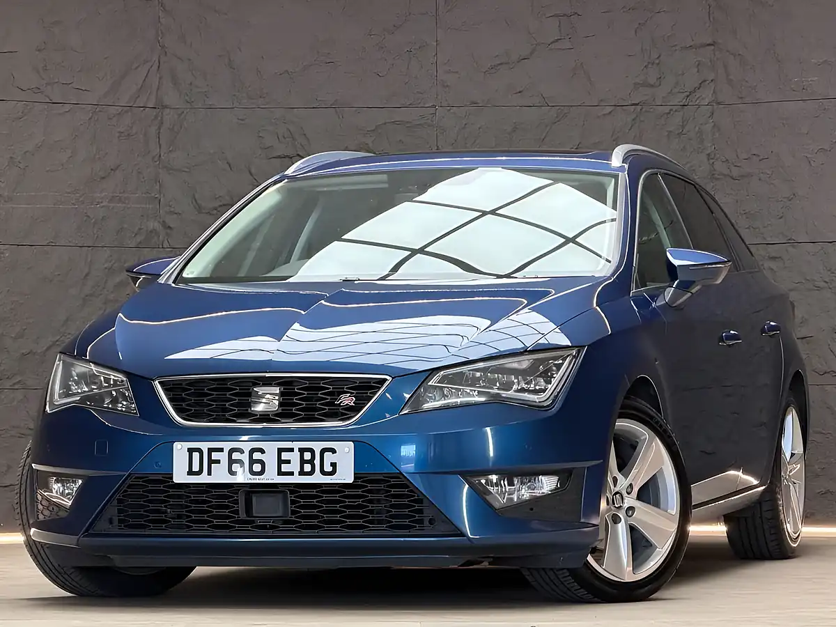 Used 2016 SEAT Leon Fr Sport Tourer Mediterranean Blue - Front View