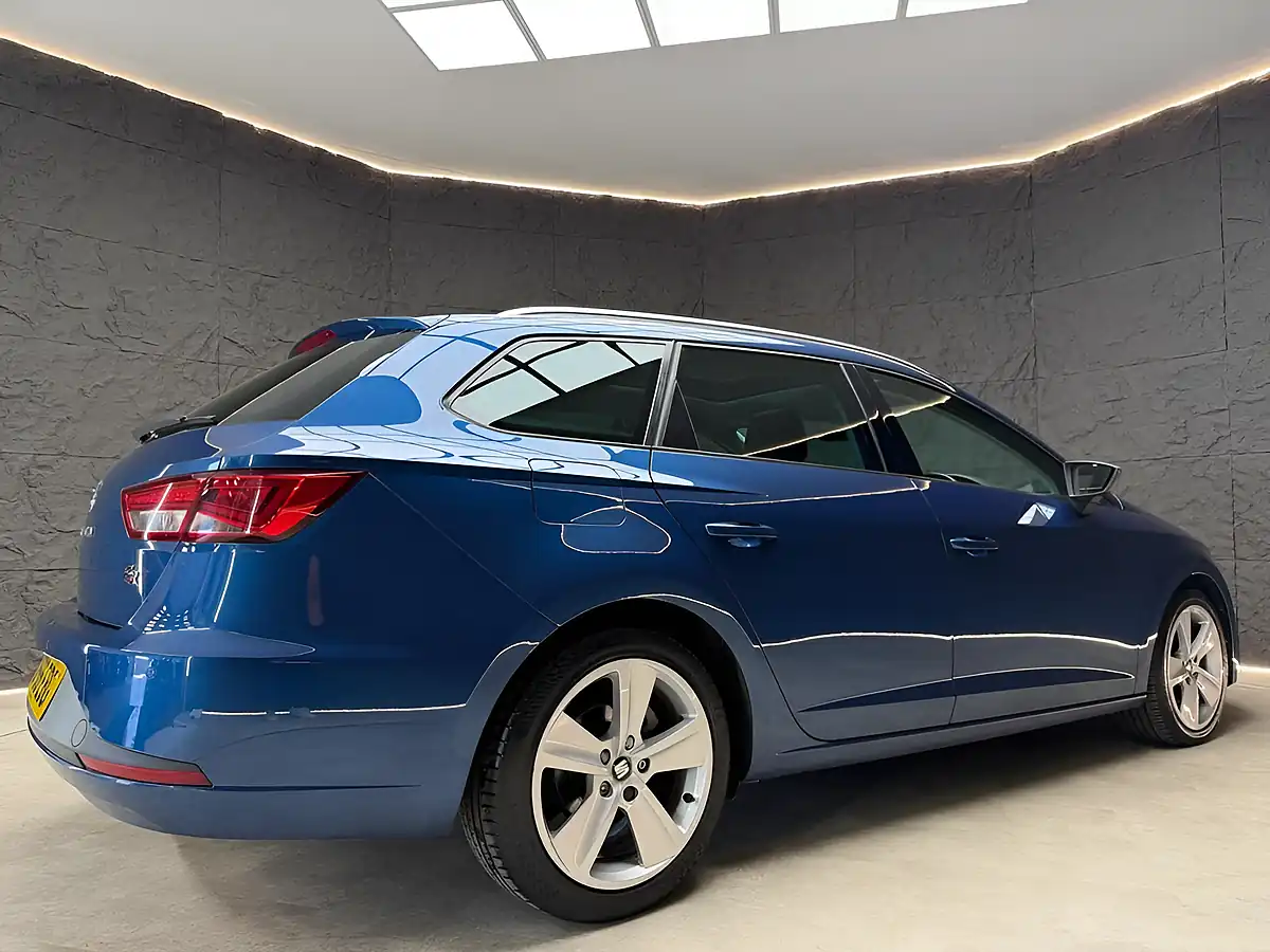 Used 2016 SEAT Leon Fr Sport Tourer Mediterranean Blue - Interior and Exterior details 11