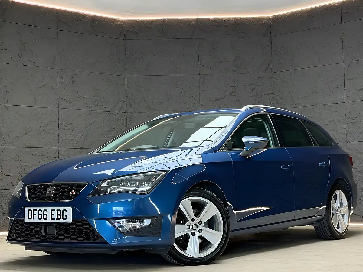 Used 2016 SEAT Leon Fr Sport Tourer Mediterranean Blue - Interior and Exterior details 4