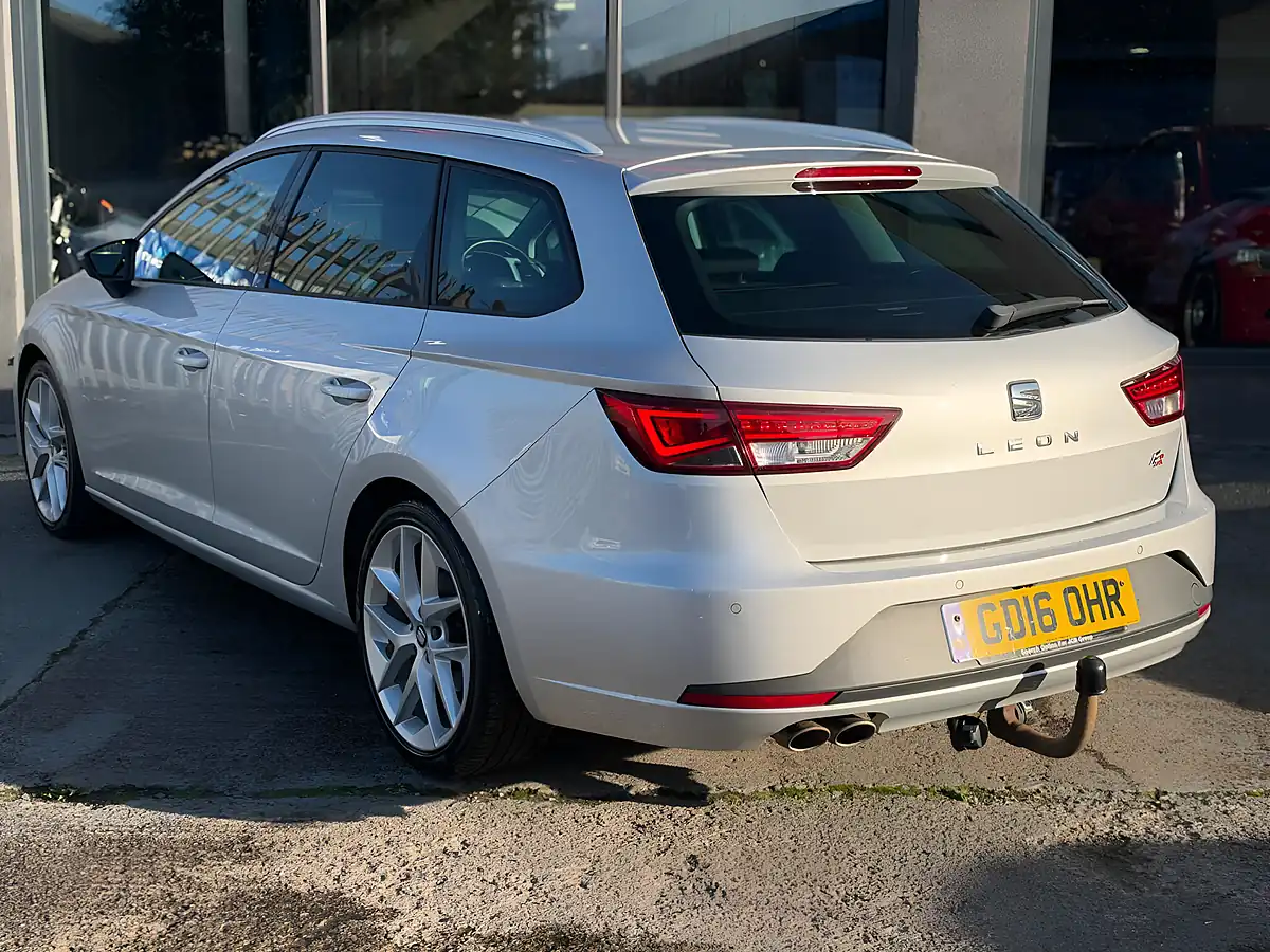 Used 2016 SEAT Leon Fr Sport Tourer Silver - Interior and Exterior details 3