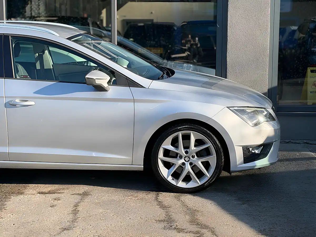Used 2016 SEAT Leon Fr Sport Tourer Silver - Interior and Exterior details 6