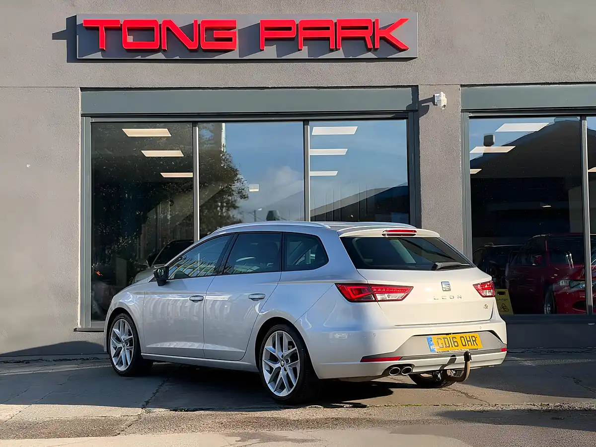 Used 2016 SEAT Leon Fr Sport Tourer Silver - Interior and Exterior details 7