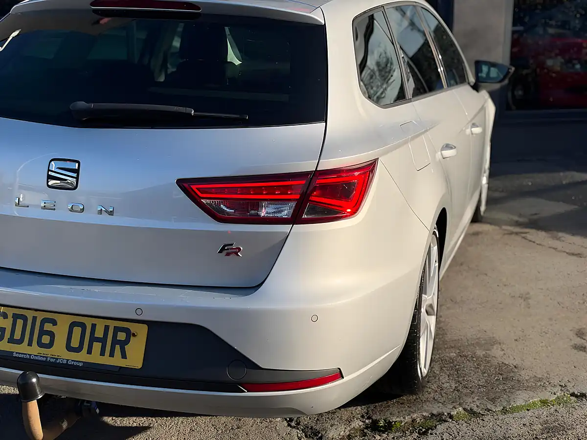 Used 2016 SEAT Leon Fr Sport Tourer Silver - Interior and Exterior details 9