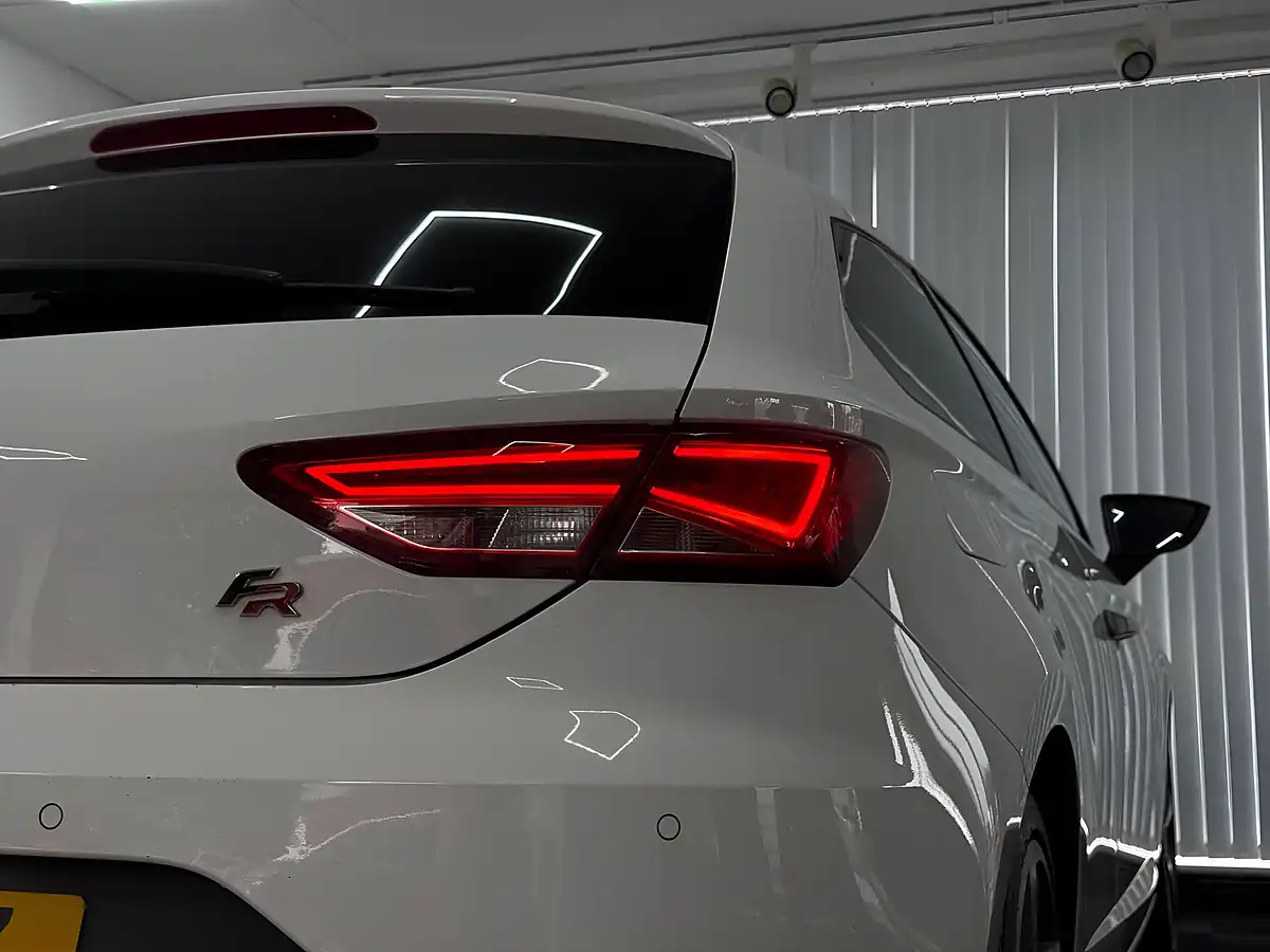 Used 2016 SEAT Leon Fr Sport White - Interior and Exterior details 10