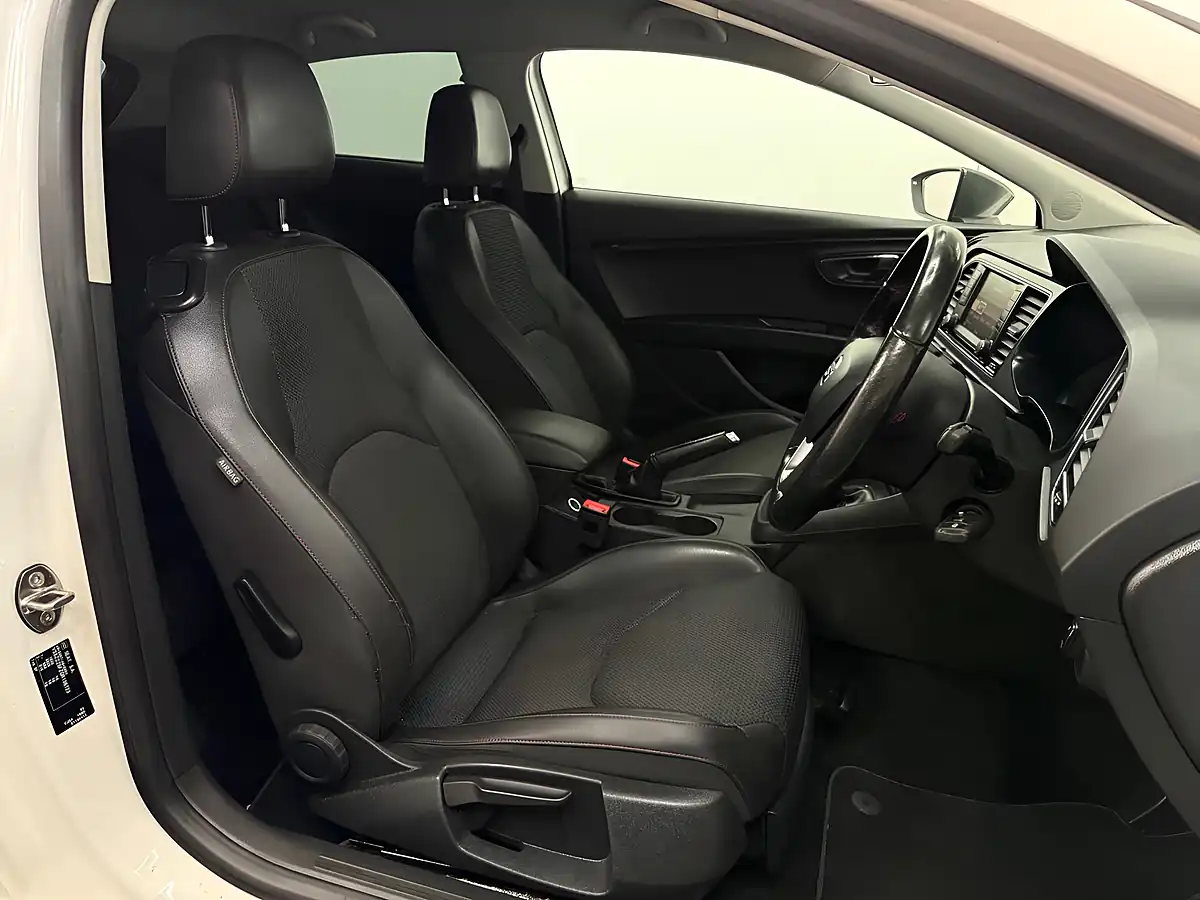 Used 2016 SEAT Leon Fr Sport White - Interior and Exterior details 11