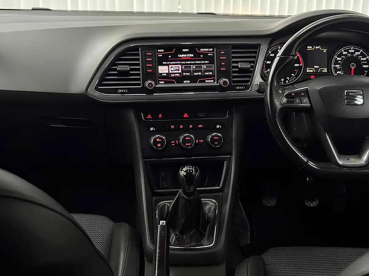 Used 2016 SEAT Leon Fr Sport White - Interior and Exterior details 14