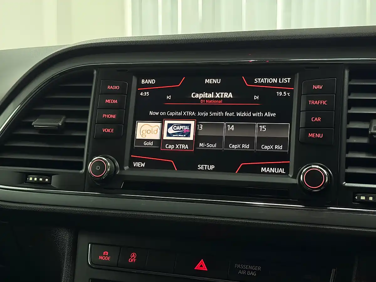 Used 2016 SEAT Leon Fr Sport White - Interior and Exterior details 16