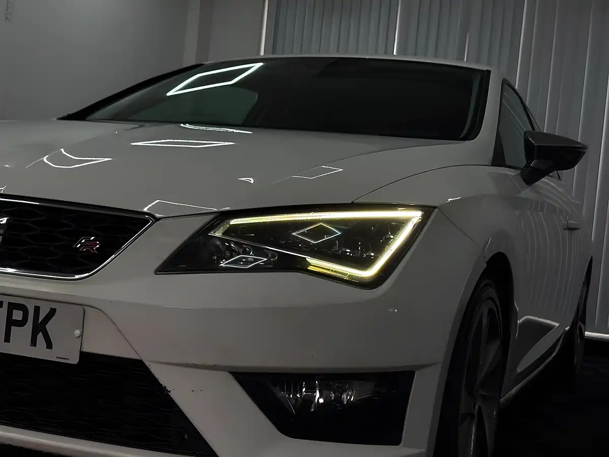 Used 2016 SEAT Leon Fr Sport White - Interior and Exterior details 6
