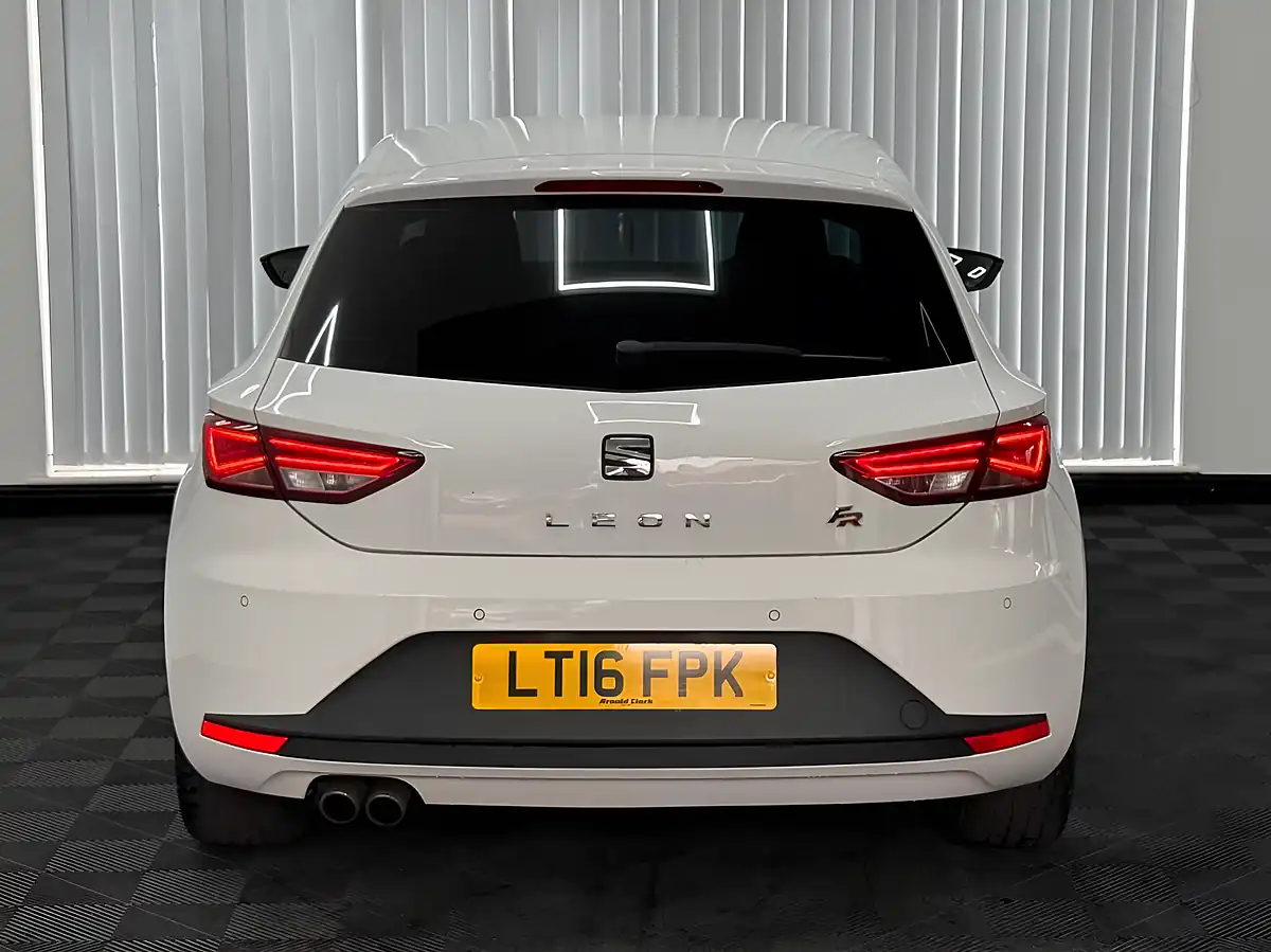 Used 2016 SEAT Leon Fr Sport White - Interior and Exterior details 7