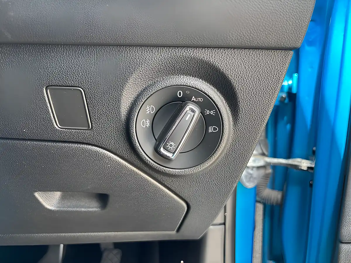 Used 2016 SEAT Leon Fr Technology Blue - Interior and Exterior details 16