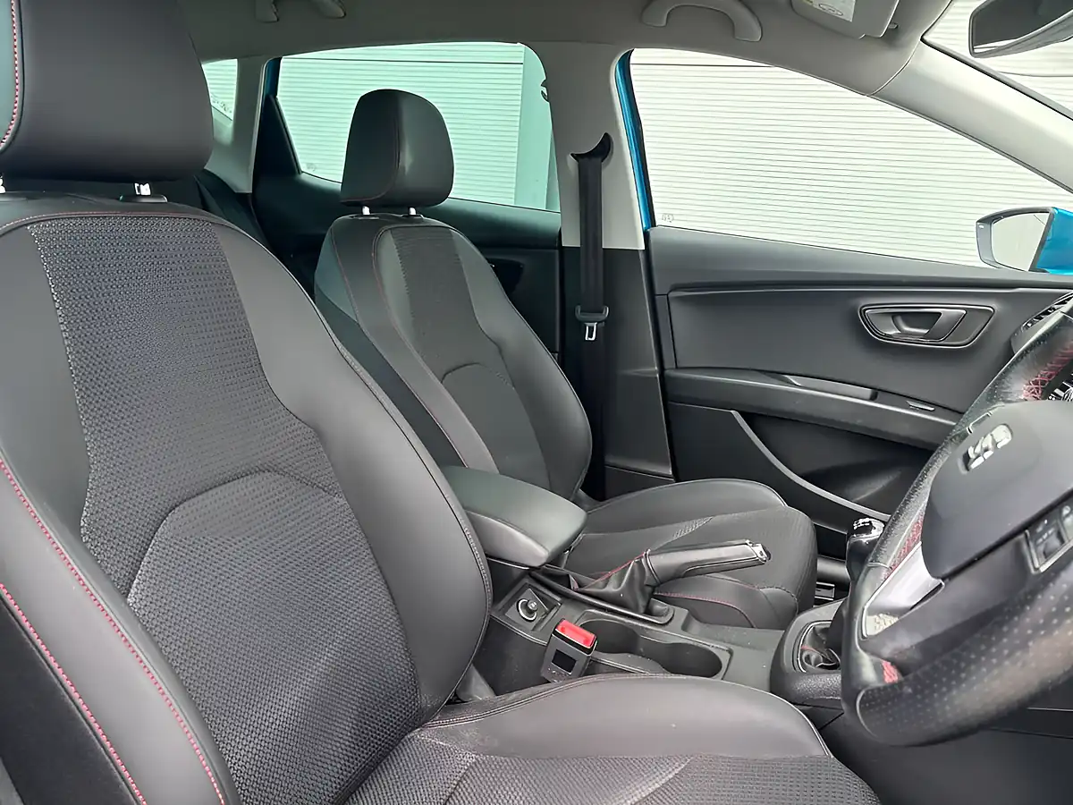 Used 2016 SEAT Leon Fr Technology Blue - Interior and Exterior details 19