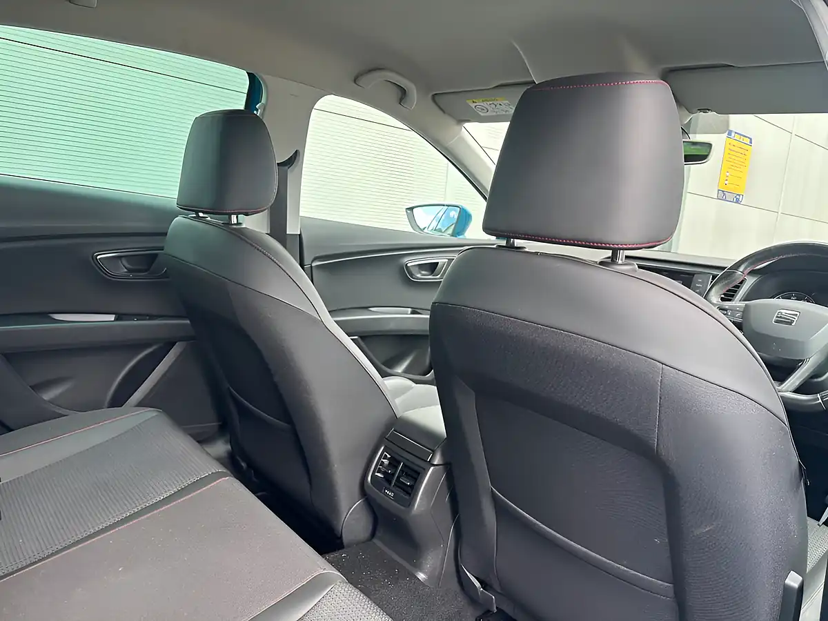 Used 2016 SEAT Leon Fr Technology Blue - Interior and Exterior details 20