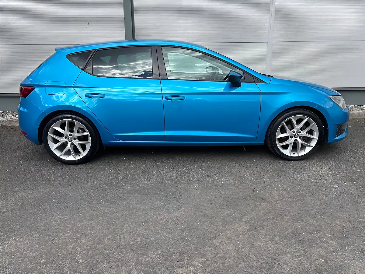 Used 2016 SEAT Leon Fr Technology Blue - Interior and Exterior details 9