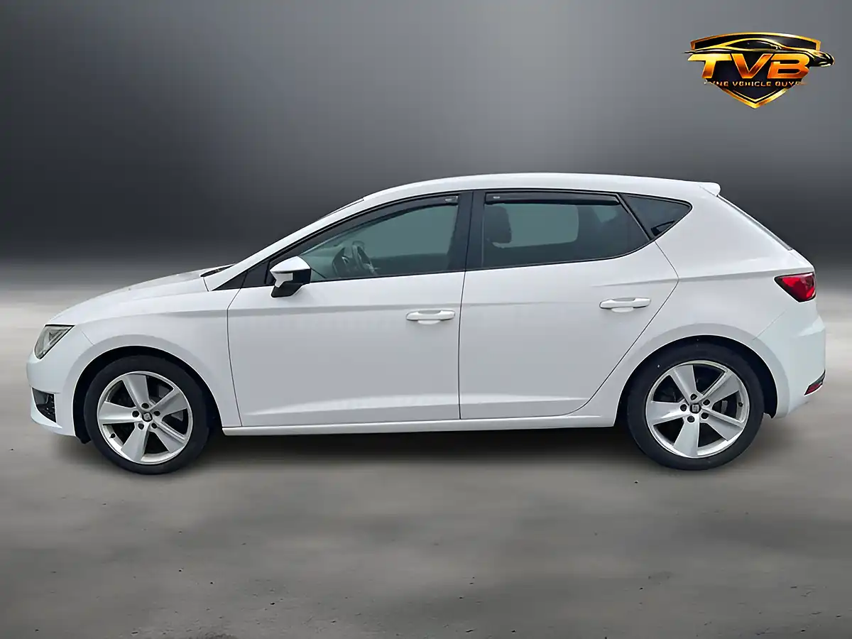 Used 2016 SEAT Leon Fr Technology White - Interior and Exterior details 6