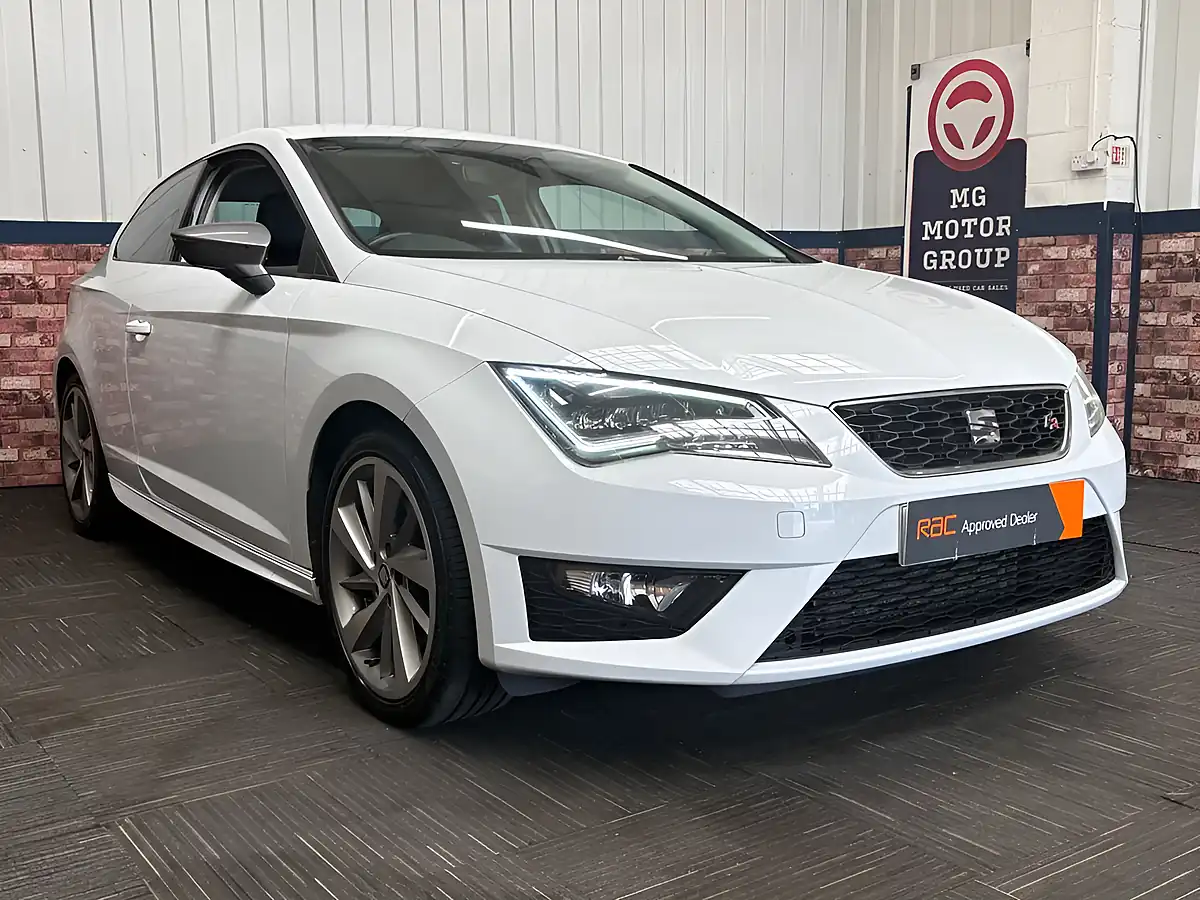 Used 2016 SEAT Leon Fr Titanium White - Interior and Exterior details 10