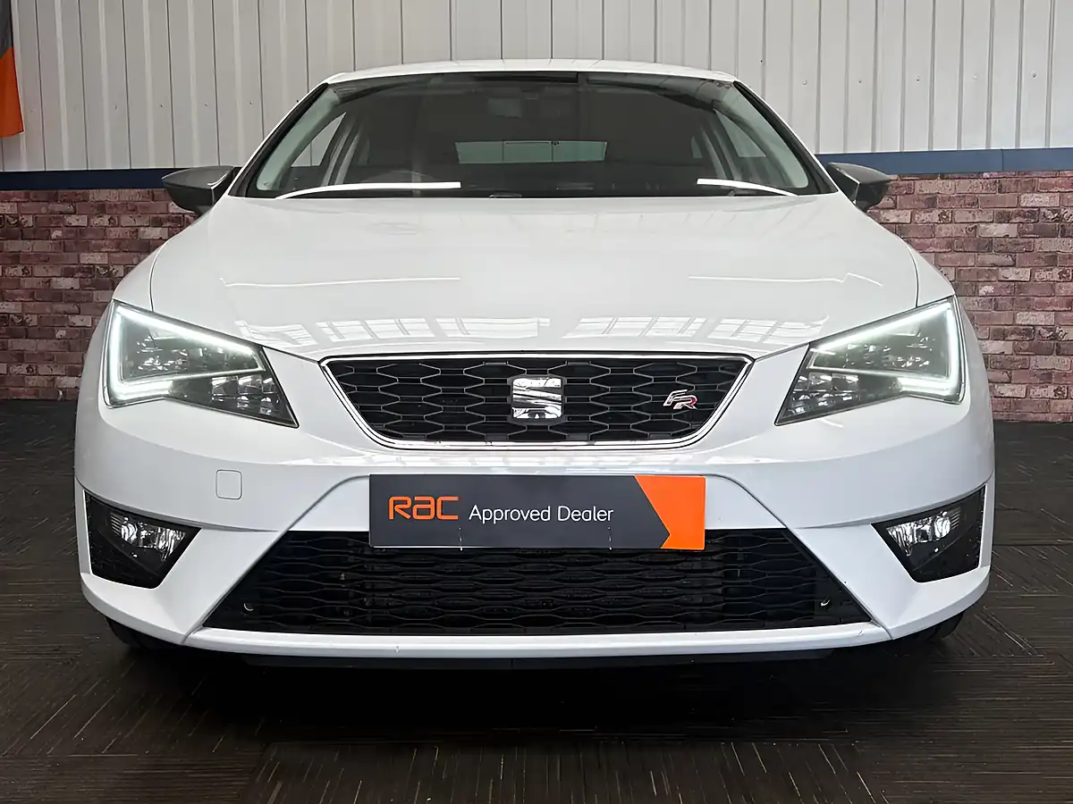 Used 2016 SEAT Leon Fr Titanium White - Interior and Exterior details 11