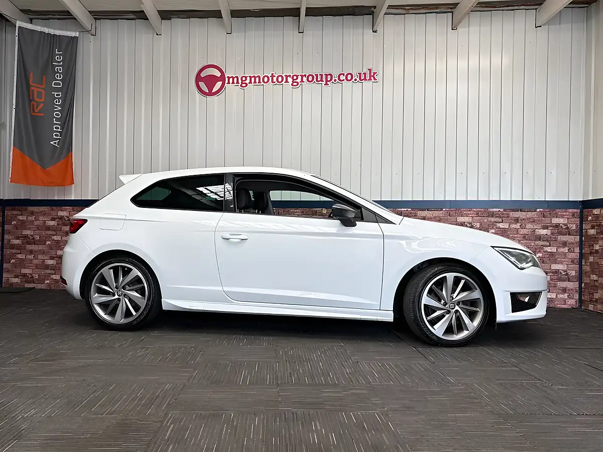 Used 2016 SEAT Leon Fr Titanium White - Interior and Exterior details 2