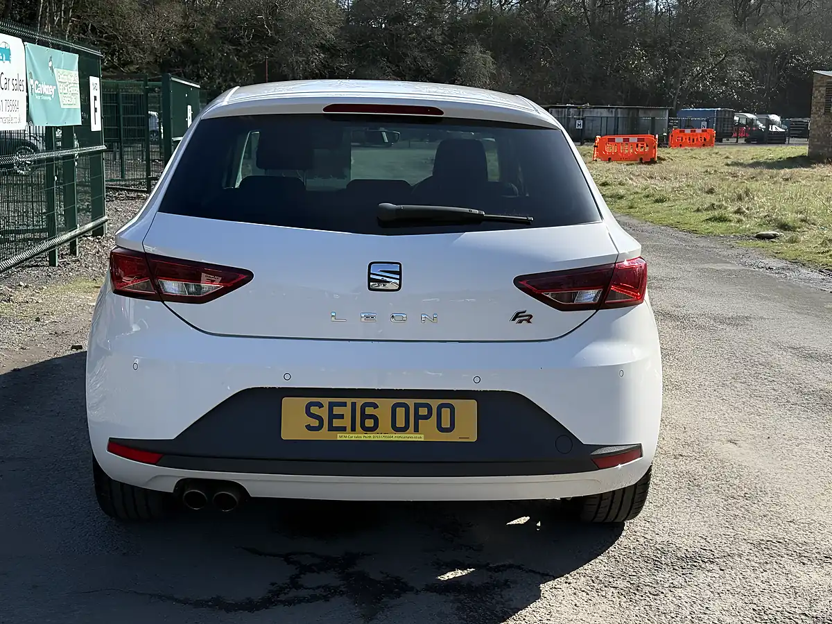 Used 2016 SEAT Leon Fr White - Interior and Exterior details 7