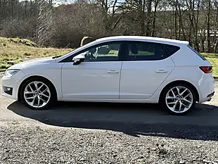 Used 2016 SEAT Leon Fr White - Interior and Exterior details 9