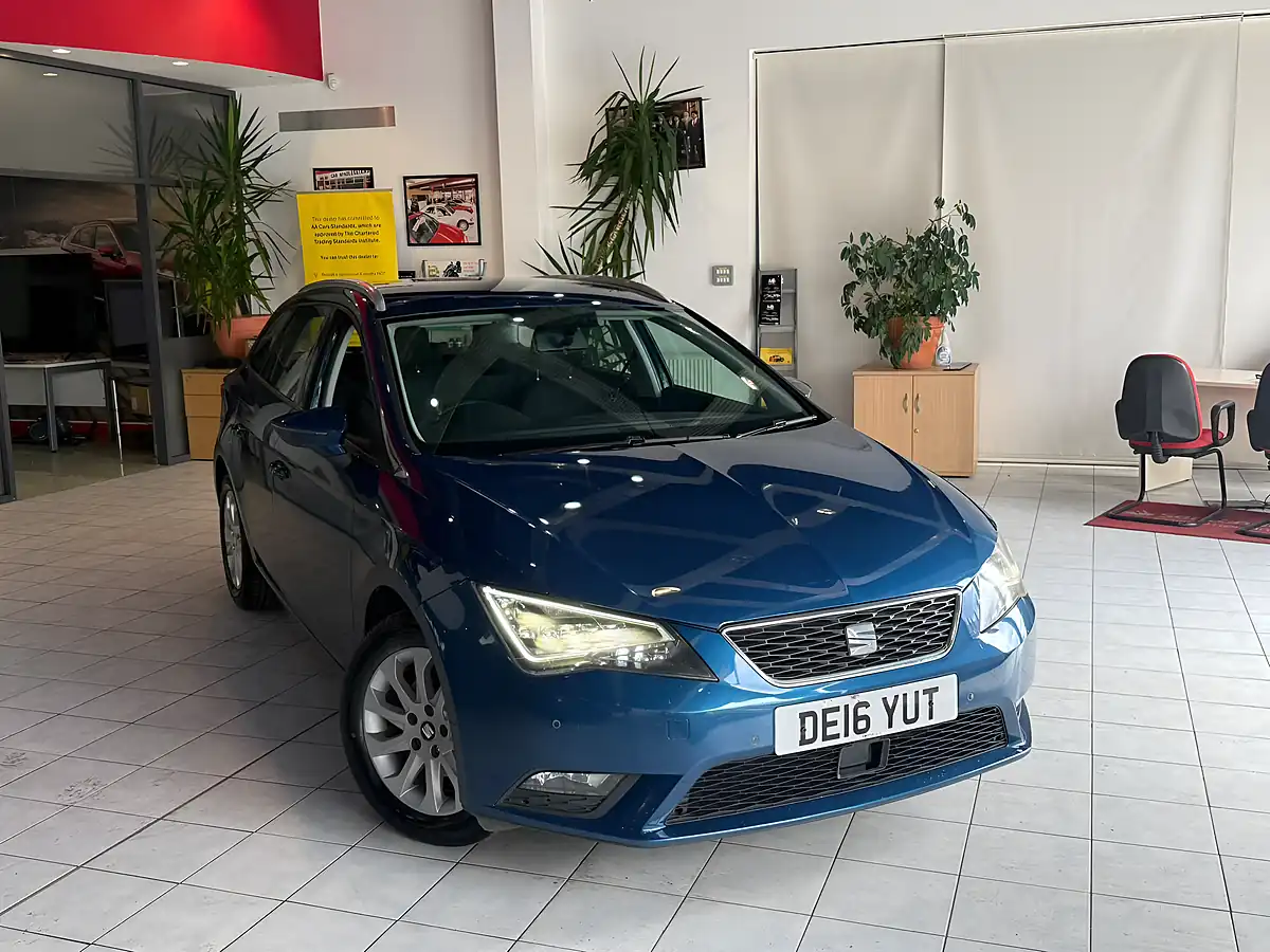 Used 2016 SEAT Leon Se Blue - Front View