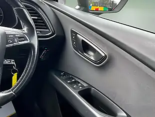 Used 2016 SEAT Leon Se Dynamic Technology Black - Interior and Exterior details 17