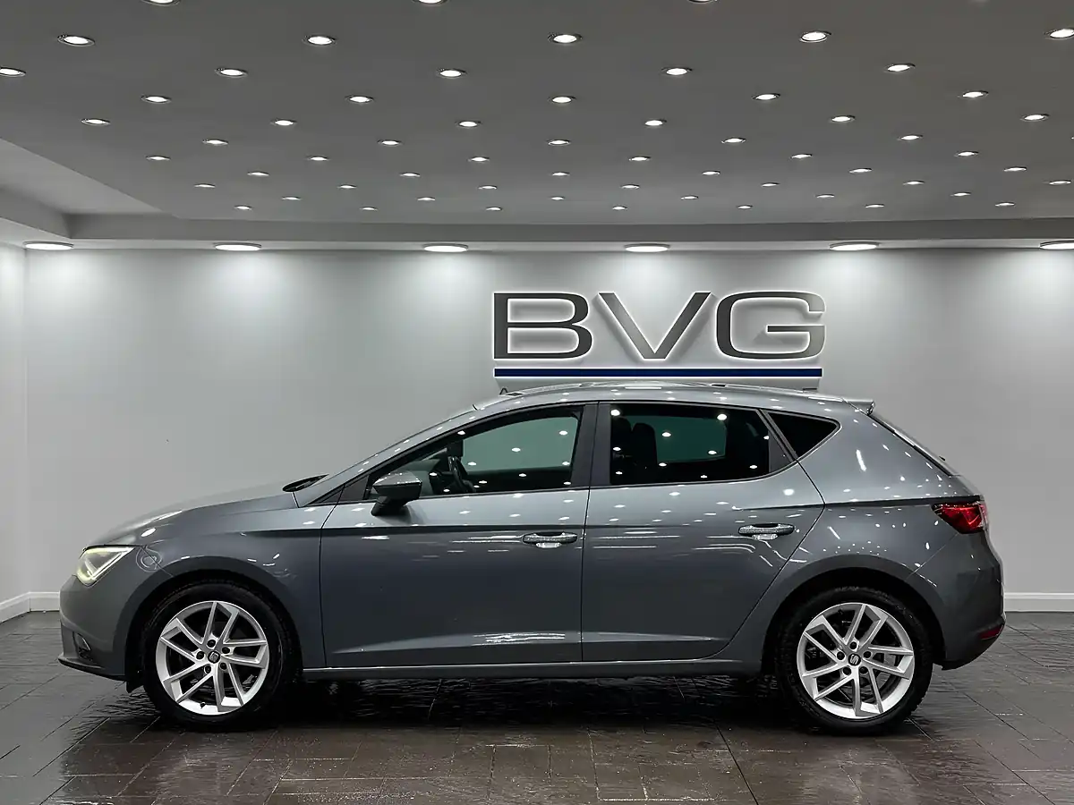 Used 2016 SEAT Leon Se Dynamic Technology Grey - Interior and Exterior details 10