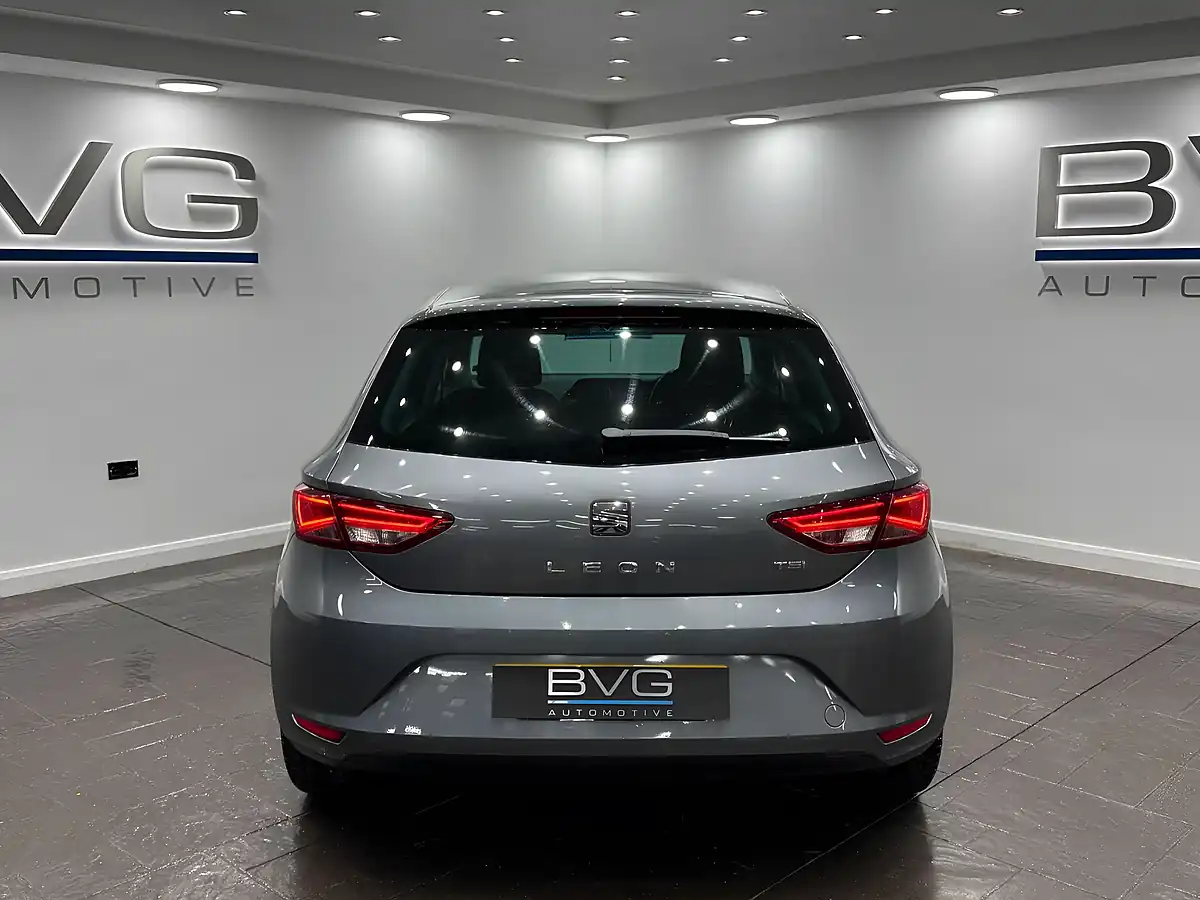 Used 2016 SEAT Leon Se Dynamic Technology Grey - Interior and Exterior details 11