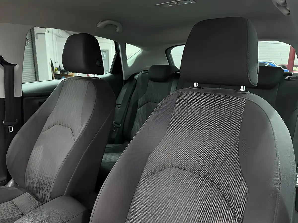 Used 2016 SEAT Leon Se Dynamic Technology Grey - Interior and Exterior details 18