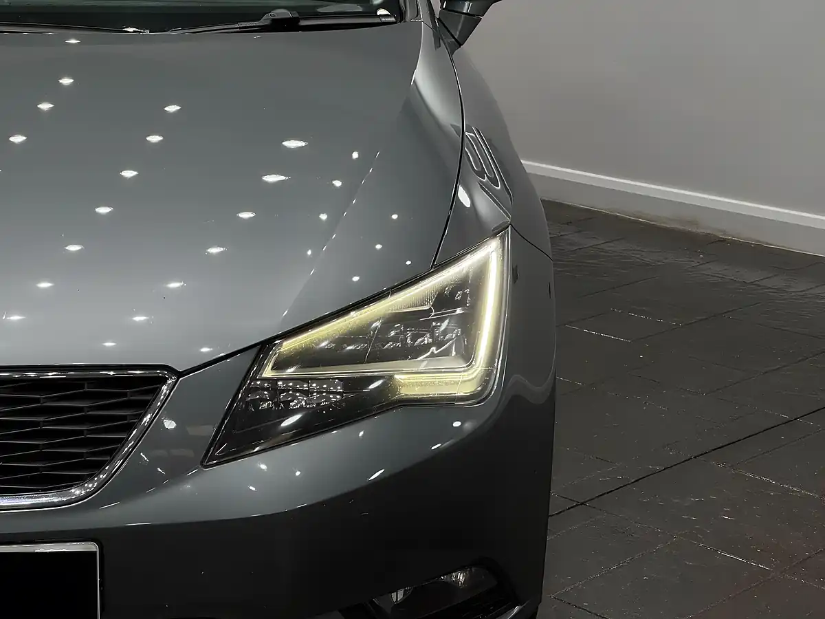 Used 2016 SEAT Leon Se Dynamic Technology Grey - Interior and Exterior details 9