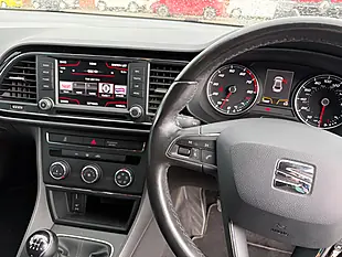 Used 2016 SEAT Leon Se Dynamic Technology Silver - Interior and Exterior details 11
