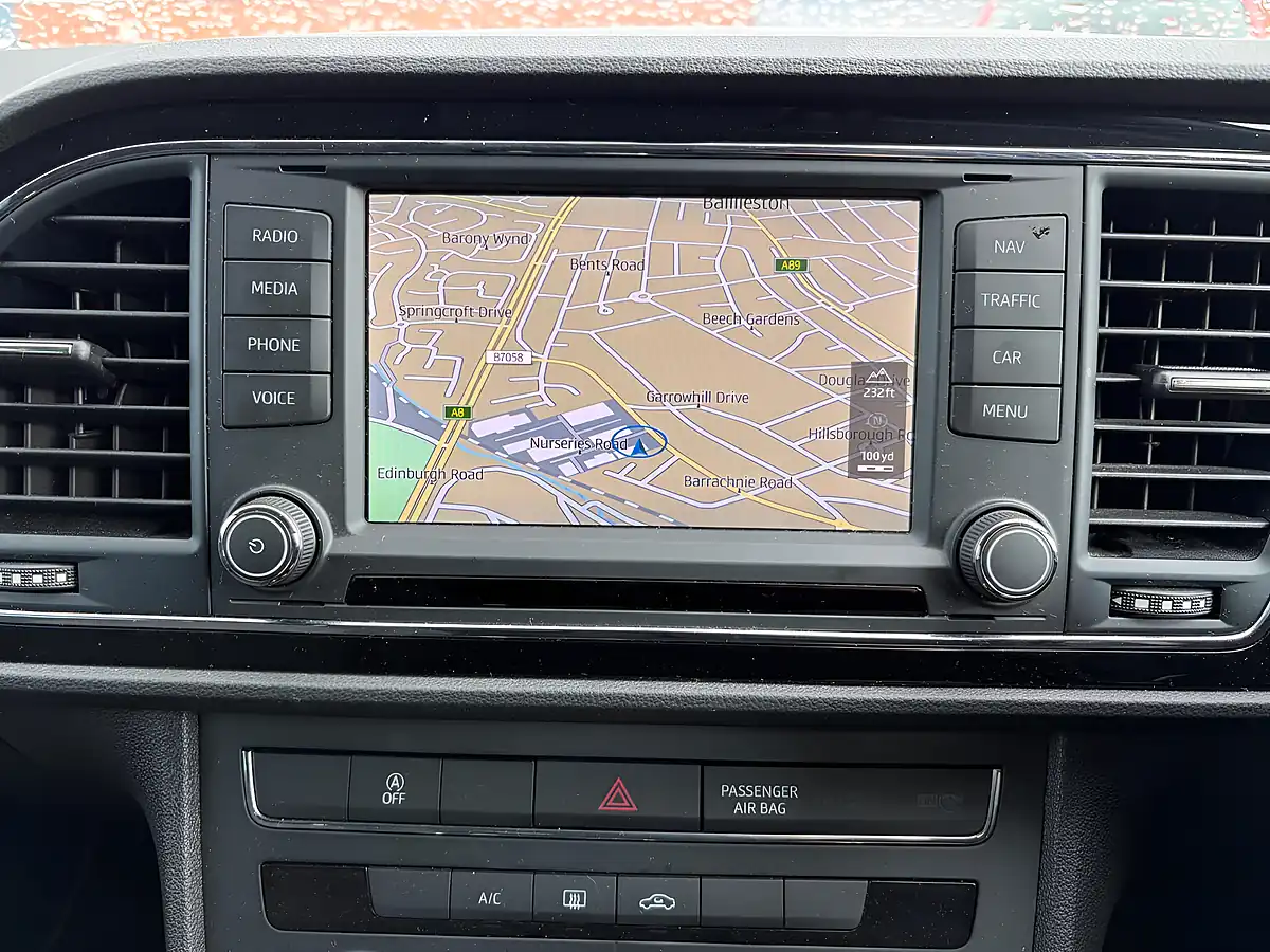 Used 2016 SEAT Leon Se Dynamic Technology Silver - Interior and Exterior details 17