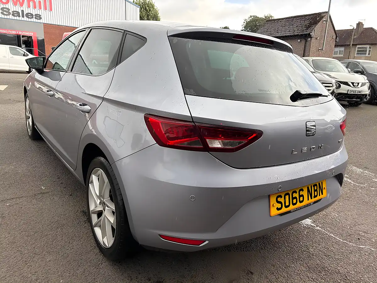Used 2016 SEAT Leon Se Dynamic Technology Silver - Interior and Exterior details 7