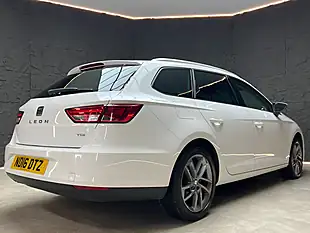 Used 2016 SEAT Leon Se Dynamic Technology Sport Tourer White - Interior and Exterior details 11